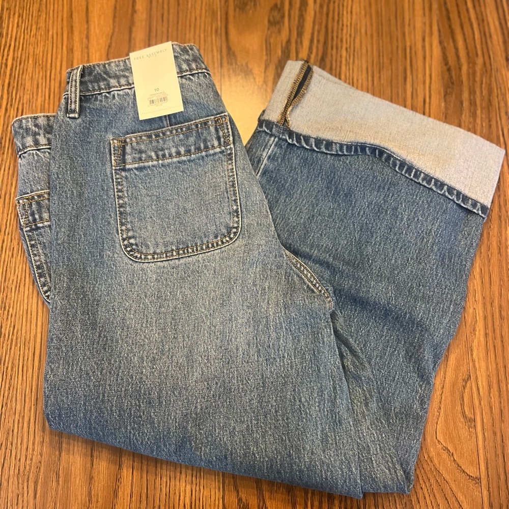 Women’s Free Assembly High Rise Cuffed Jeans with Patch Pockets